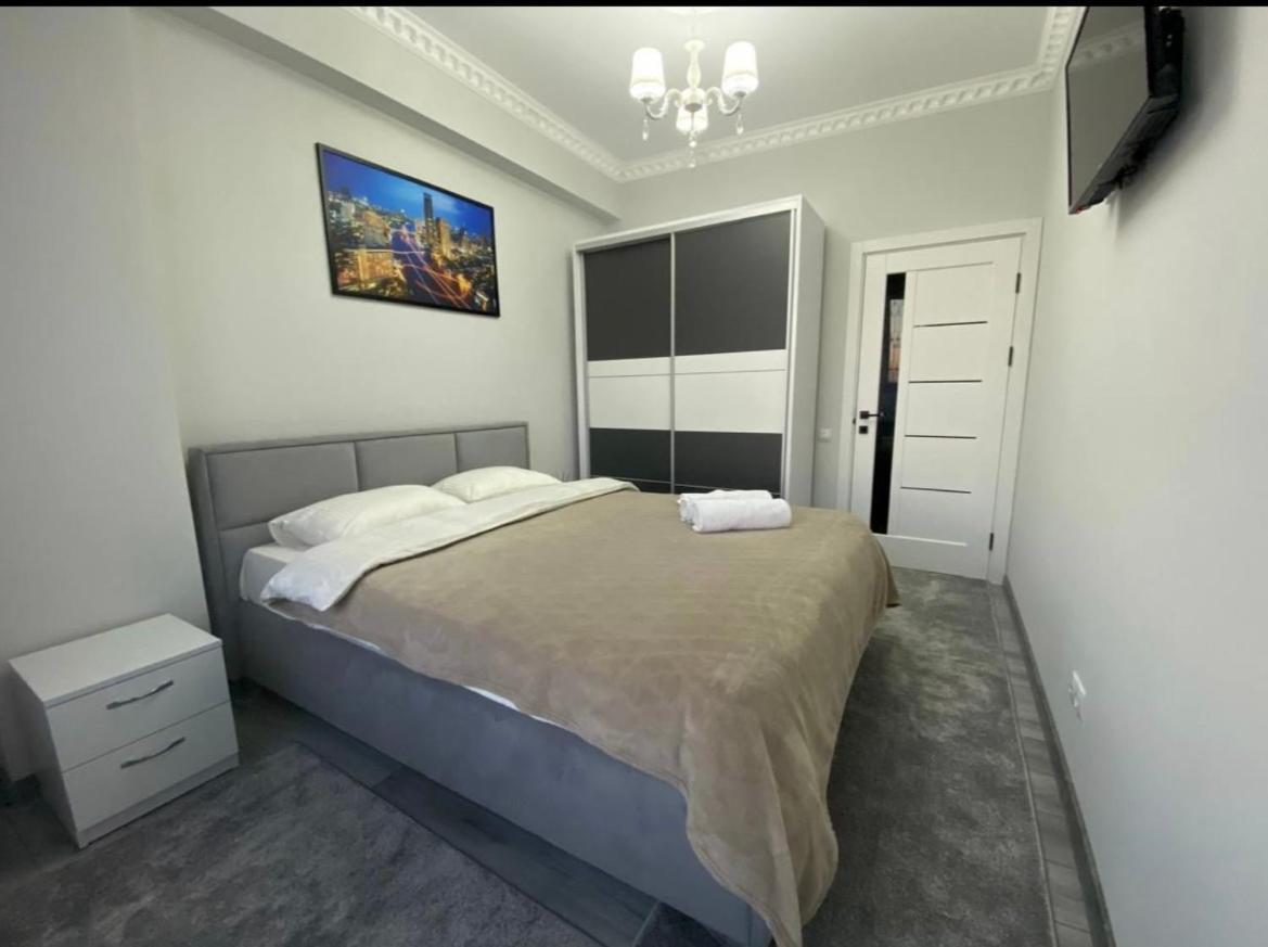 Ferienwohnung Luxury Oasis Flat Kischinau Exterior foto